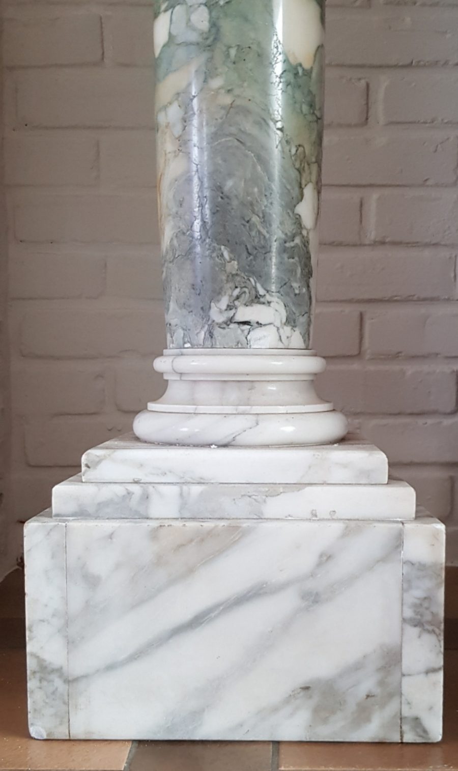 Column pedestal - Belgian Art Shop